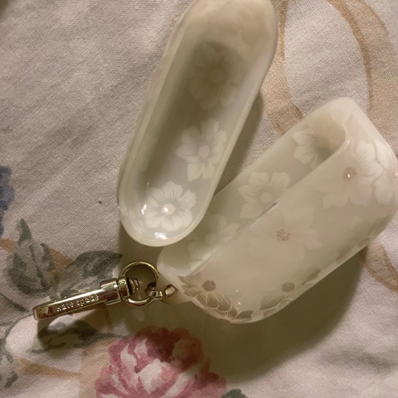 Kate Space AirPods Pro case. - Picture 4 of 4